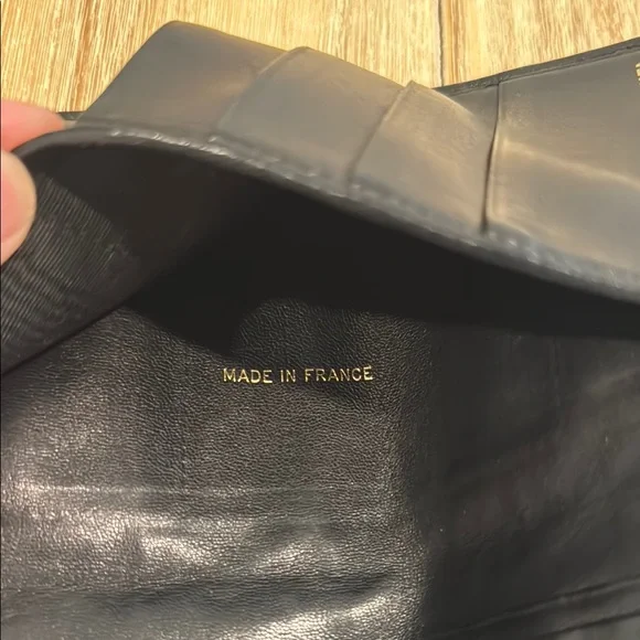 CHANEL Black Quilted Leather Wallet - Picture 4 of 5